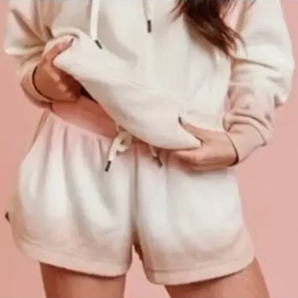 NWT FEAT Madison Prewett WARM Blanket Blend Fleece Ombré Tye Die Women’s Shorts - Picture 1 of 5